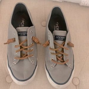 Sperry boat shoes size 6.5